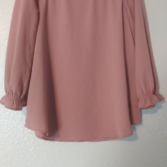 Lily White Women's size M pink long sleeve top - Picture 3 of 14